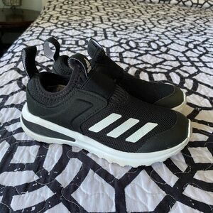 Adidas sneakers Toddler 11